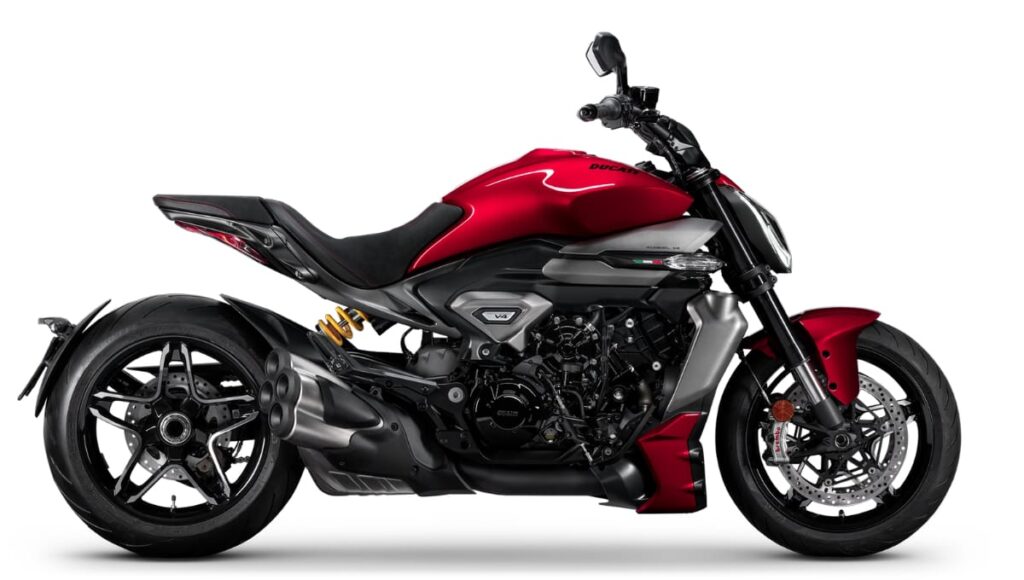 भारत में Ducati XDiavel V4 की लॉन्चिंग: ₹30.89 लाख से शुरू, जानिए क्यों है खास