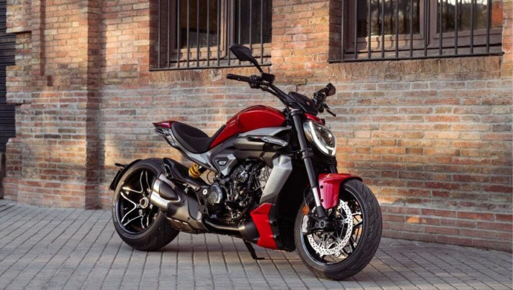 भारत में Ducati XDiavel V4 की लॉन्चिंग: ₹30.89 लाख से शुरू, जानिए क्यों है खास