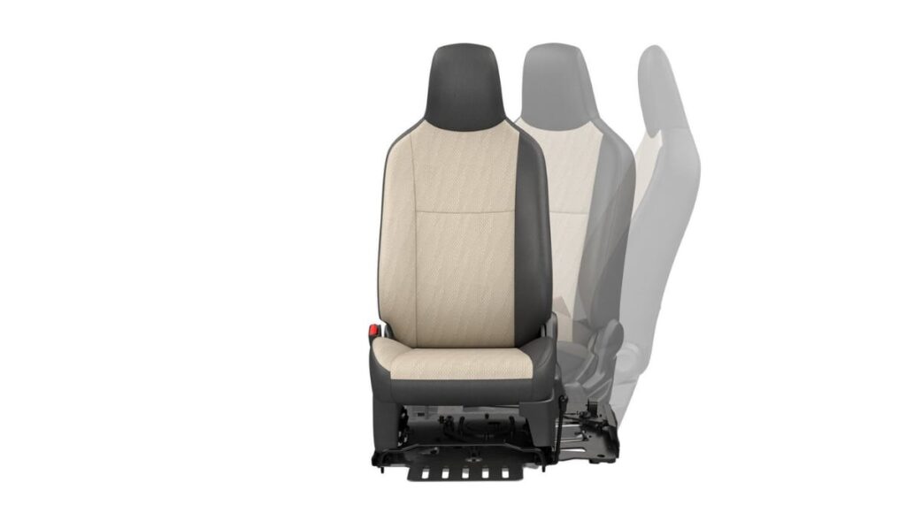 WagonR में स्विवल सीट: बुजुर्गों के लिए ईज़ी एंट्री