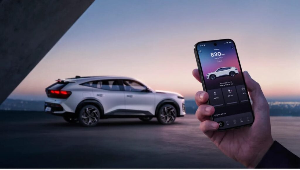 Renault Filante: एक नज़र इस हाइब्रिड एसयूवी पर 3 x 12.3-inch स्क्रीन और हाइब्रिड पावरट्रेन के साथ