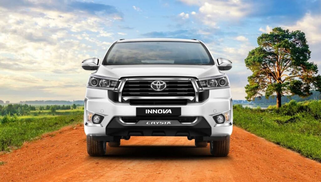 Toyota Innova Crysta का प्रोडक्शन बंद: CAFE 3 नॉर्म्स का असर