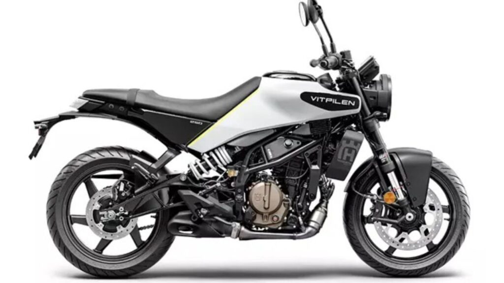 Triumph Tracker 400 vs Husqvarna Svartpilen 401