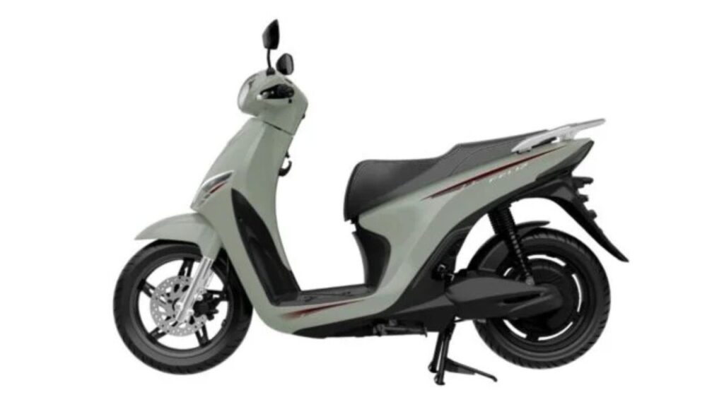 Upcoming VinFast Scooters in India 2026: बिना बैटरी खरीदें स्कूटर? ओला-एथर की छुट्टी तय!