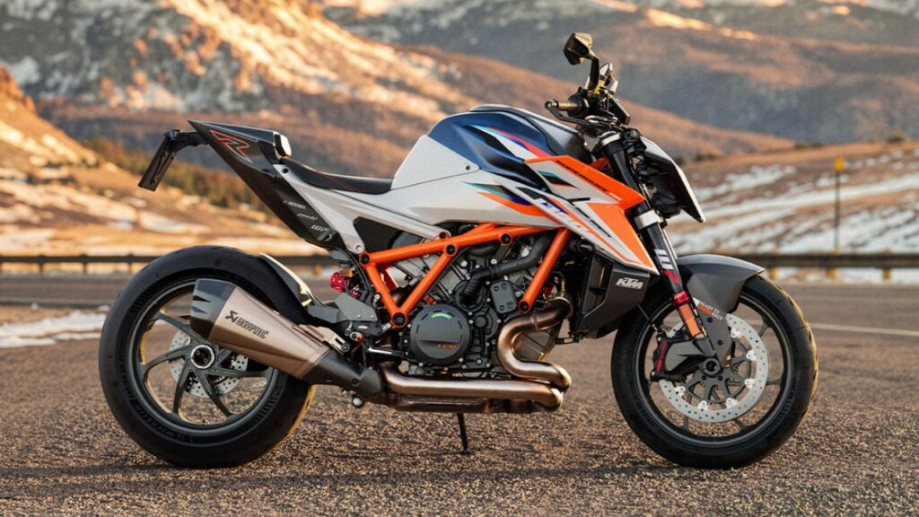 KTM 1390 Super Duke RR: दुनिया भर में सिर्फ 350 यूनिट्स, जानें क्या है इसमें खास?